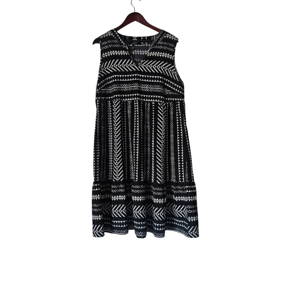 BloomChic 14-16 Black White Geometric Sleeveless Midi Dress Pockets